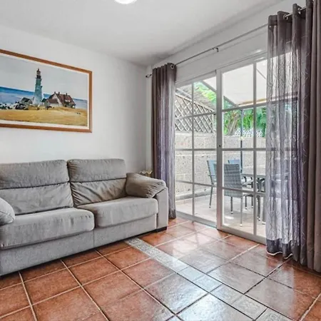 Comfy Duplex For Family Vacations 칼라오살바헤