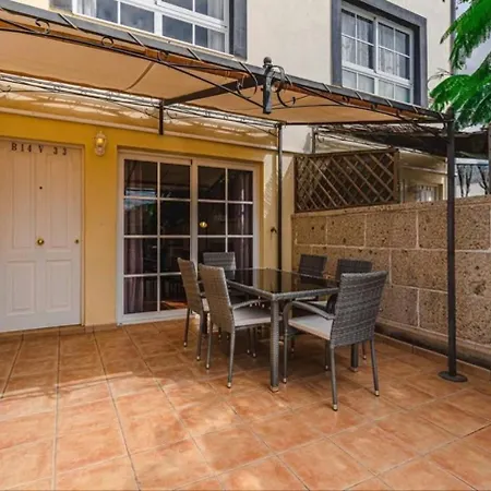 Comfy Duplex For Family Vacations 펜션 칼라오살바헤
