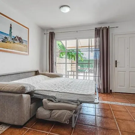 Comfy Duplex For Family Vacations * 칼라오살바헤